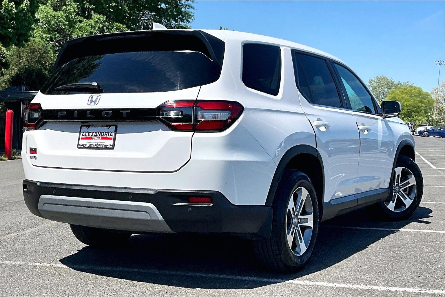 2023 Honda Pilot EX-L 8 Passenger