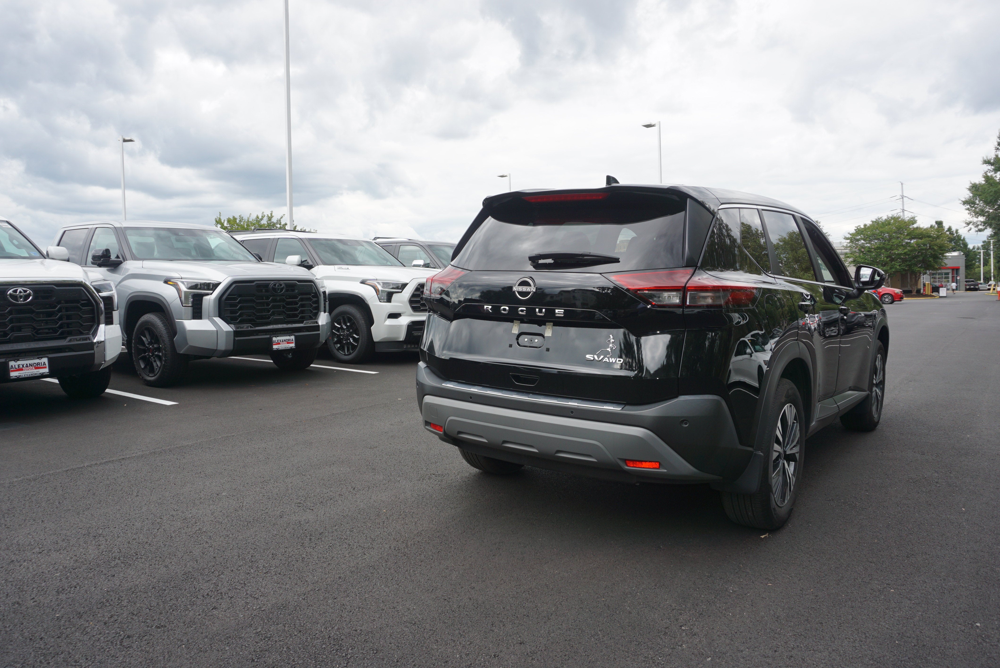 2023 Nissan Rogue SV