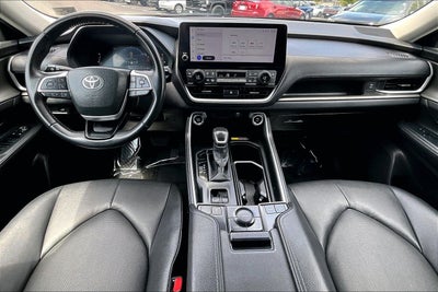 2025 Toyota Grand Highlander XLE
