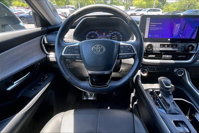 2024 Toyota Grand Highlander Base