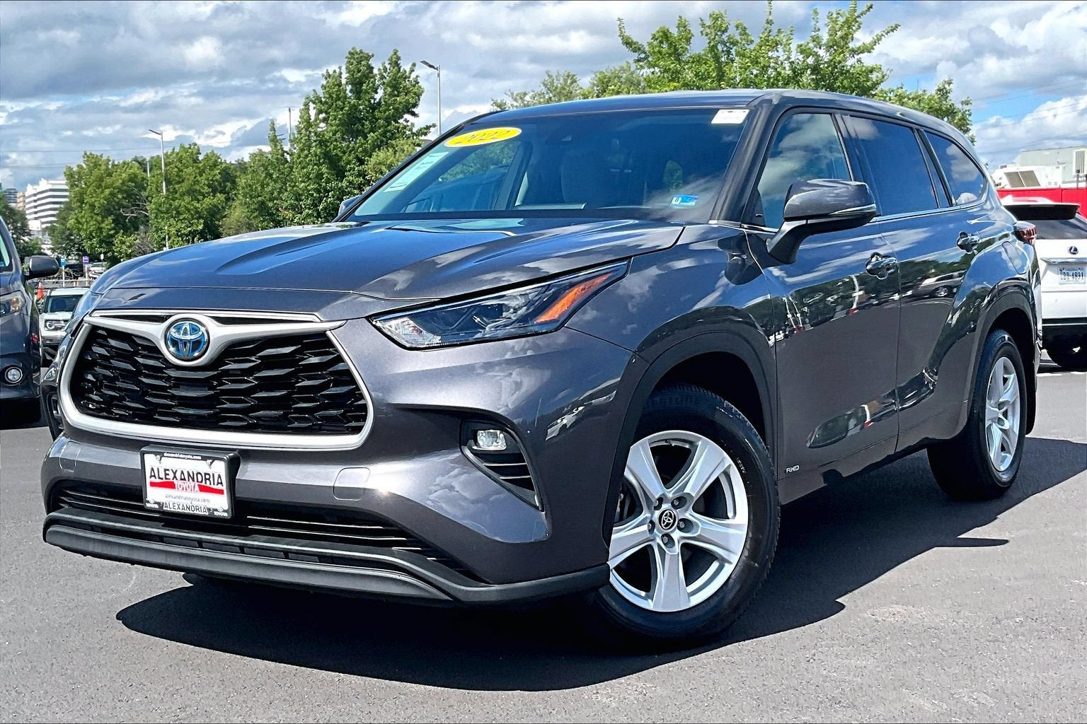 2022 Toyota Highlander Hybrid LE