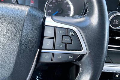2022 Toyota Highlander Hybrid LE