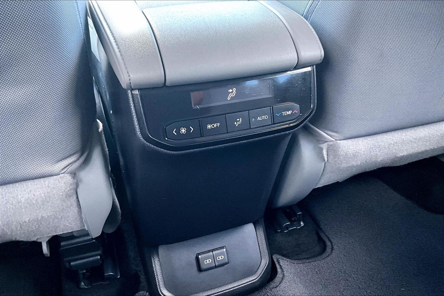 2022 Toyota Highlander Hybrid LE