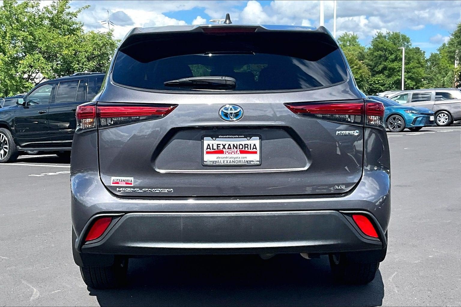 2022 Toyota Highlander Hybrid LE