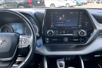 2022 Toyota Highlander Hybrid LE