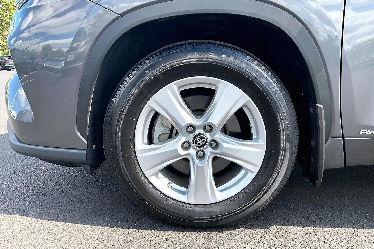 2022 Toyota Highlander Hybrid LE