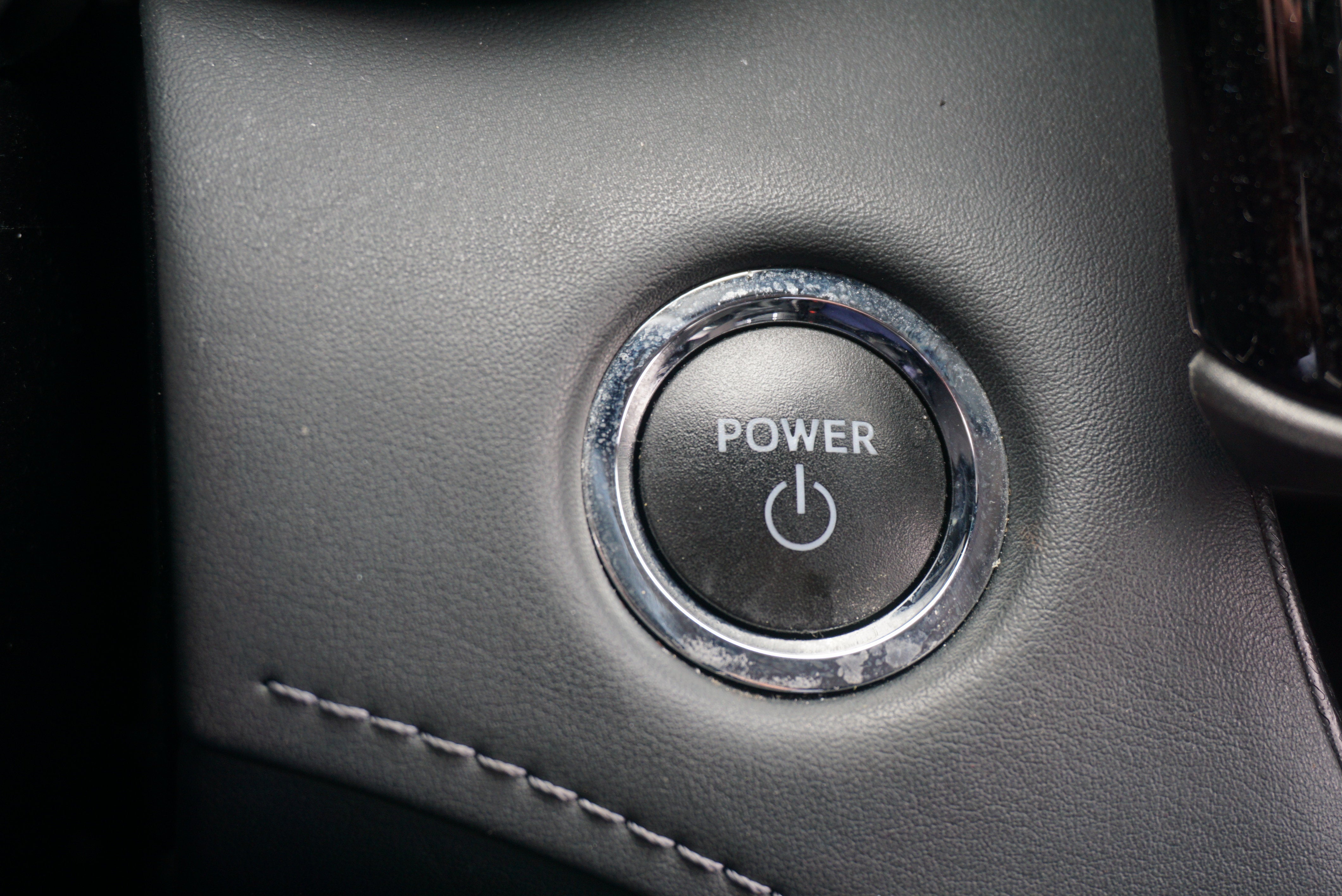 2023 Toyota Highlander Hybrid LE