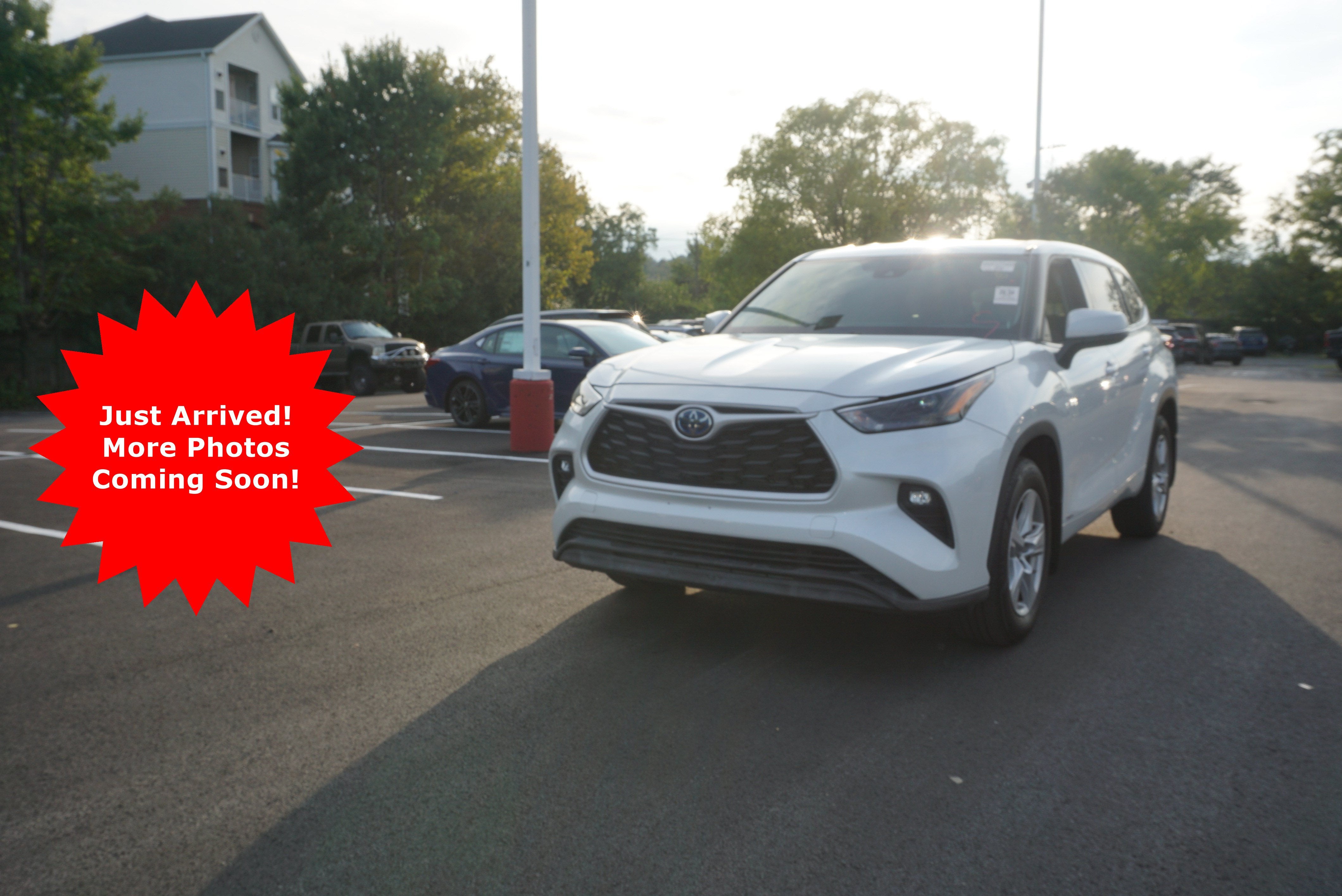2022 Toyota Highlander Hybrid LE