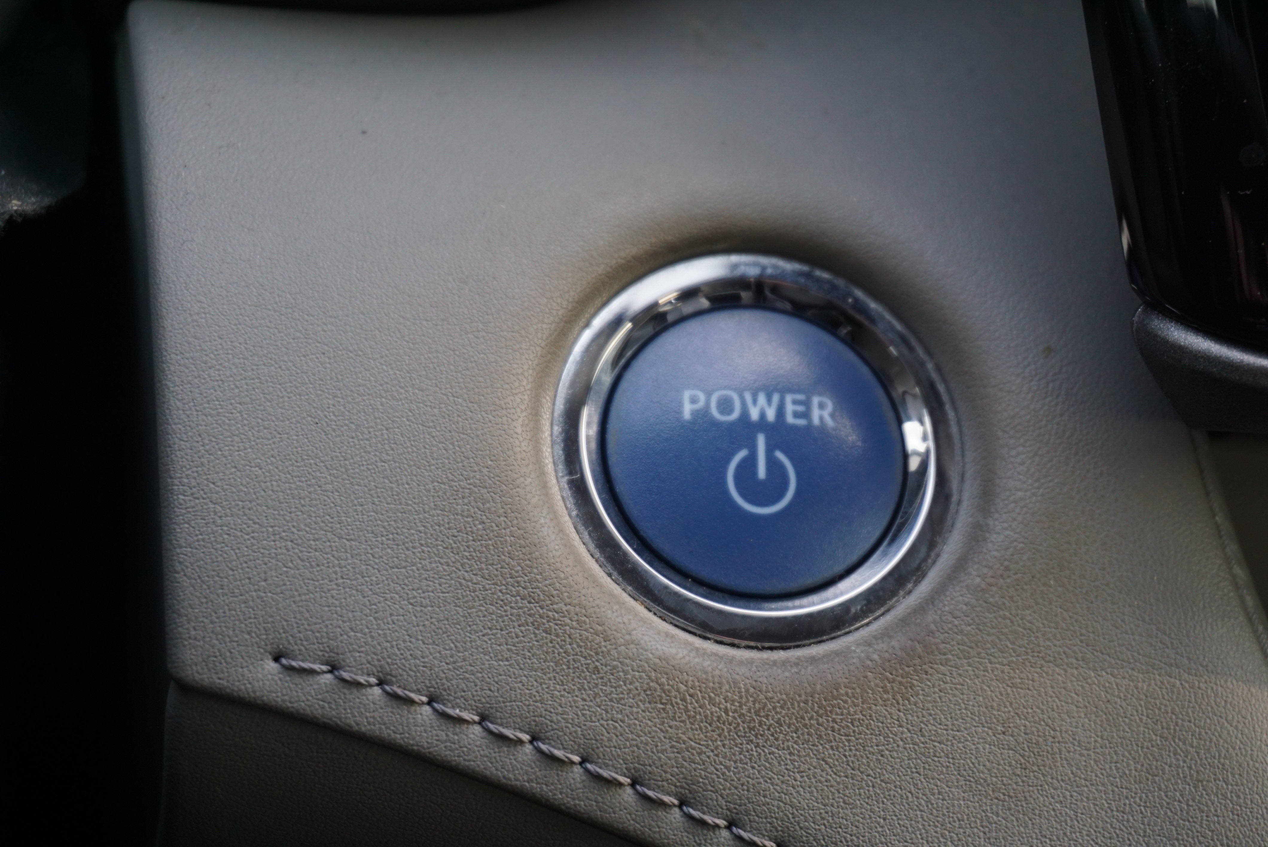 2022 Toyota Highlander Hybrid LE