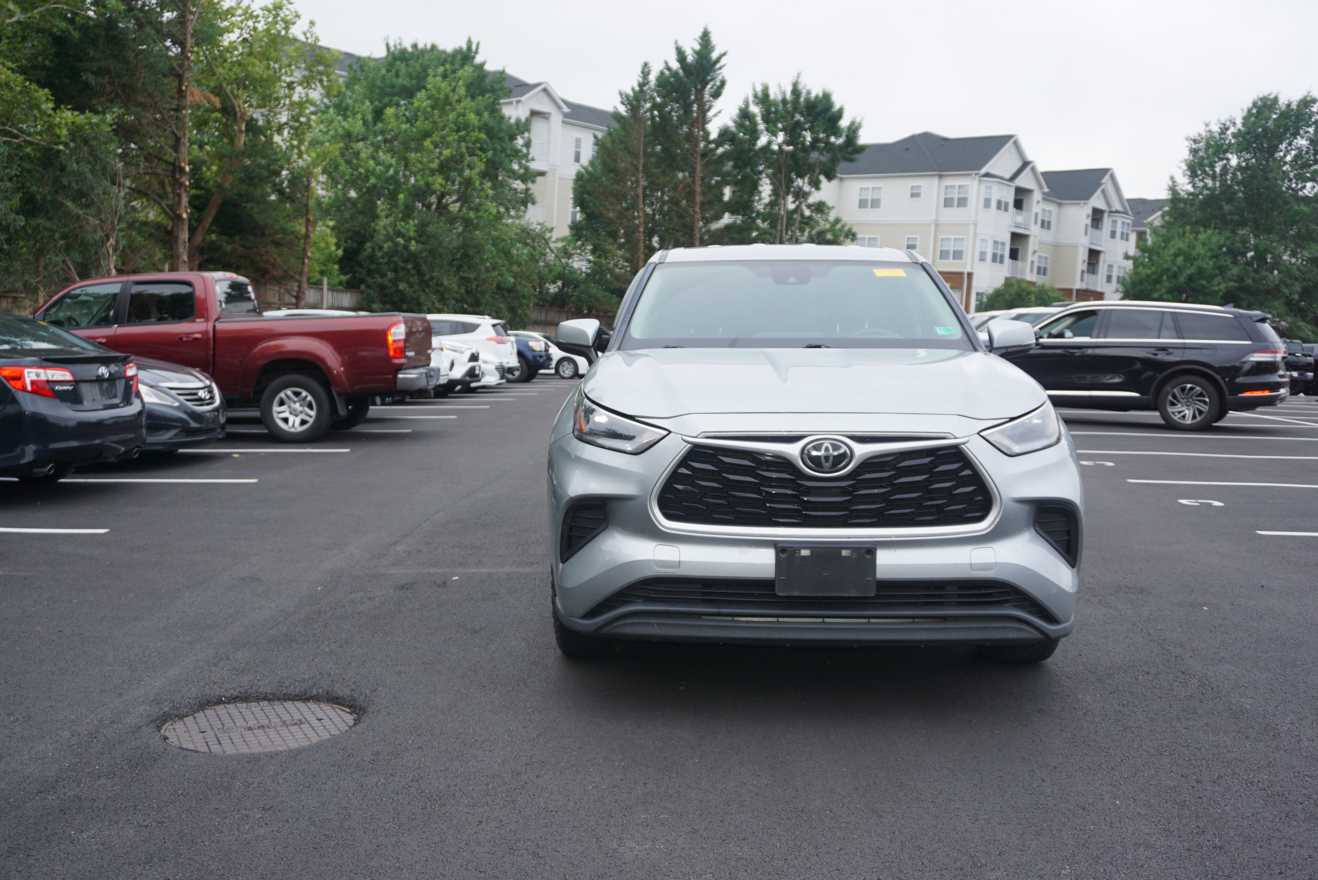2022 Toyota Highlander LE