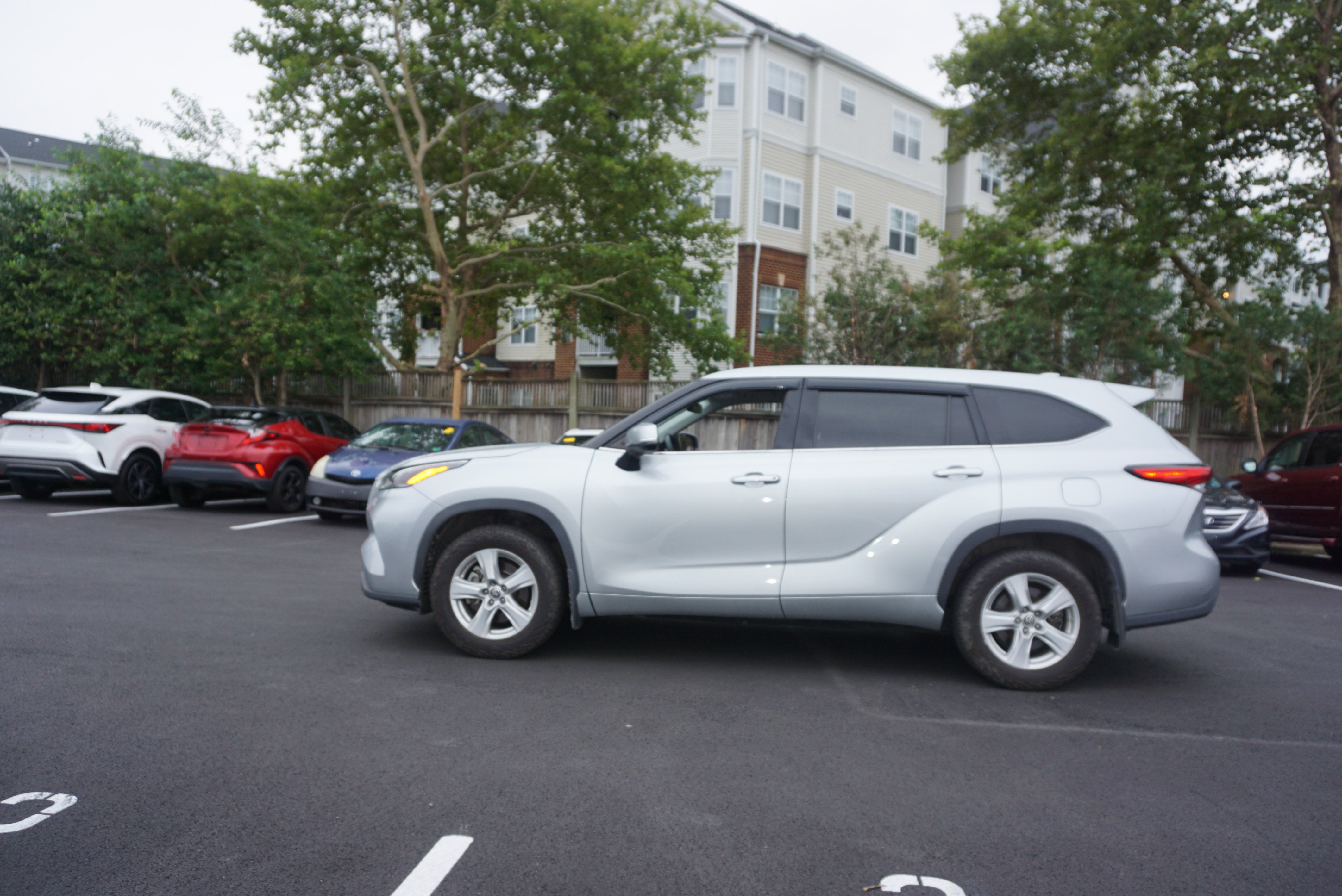 2022 Toyota Highlander LE