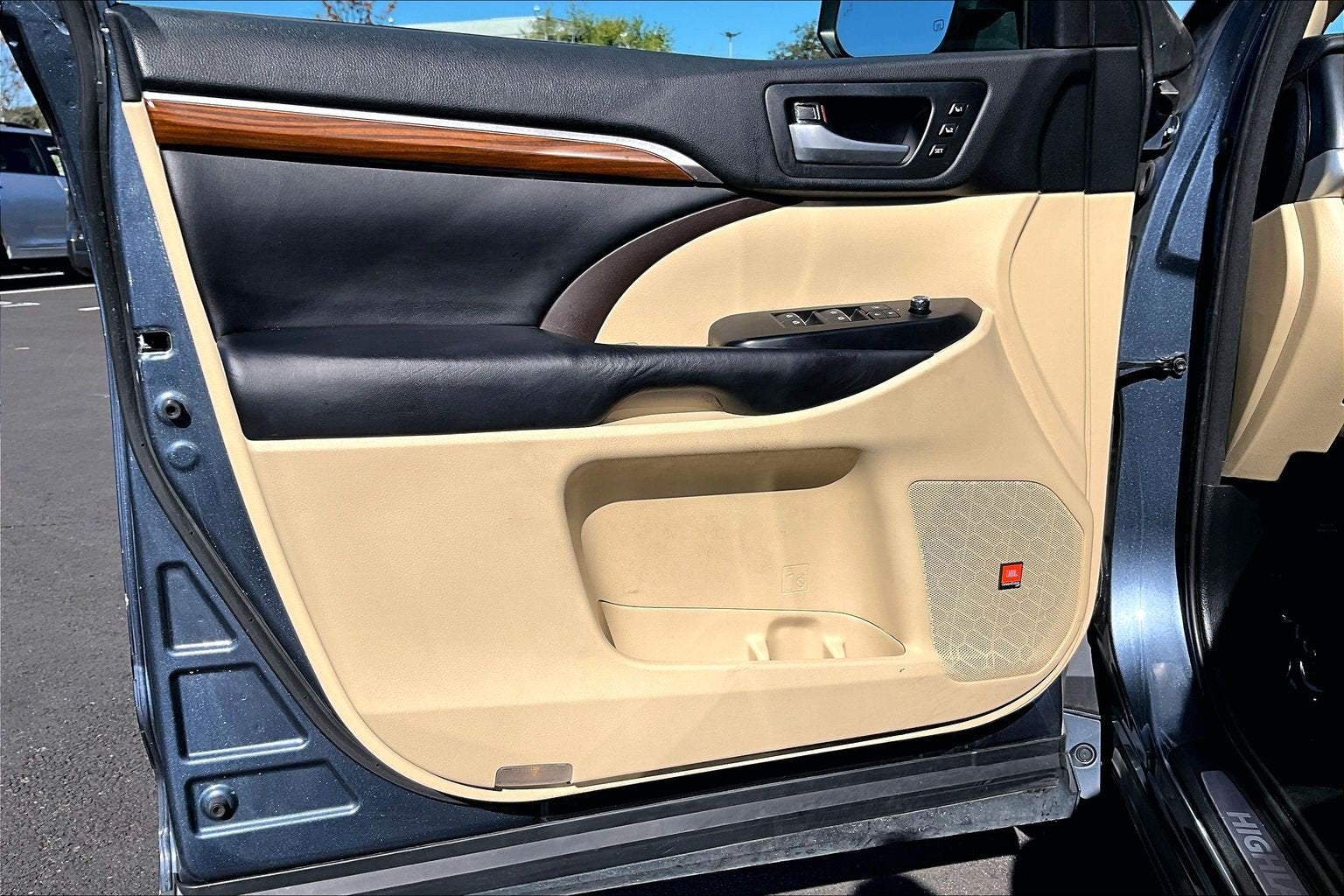 2018 Toyota Highlander Hybrid Limited Platinum