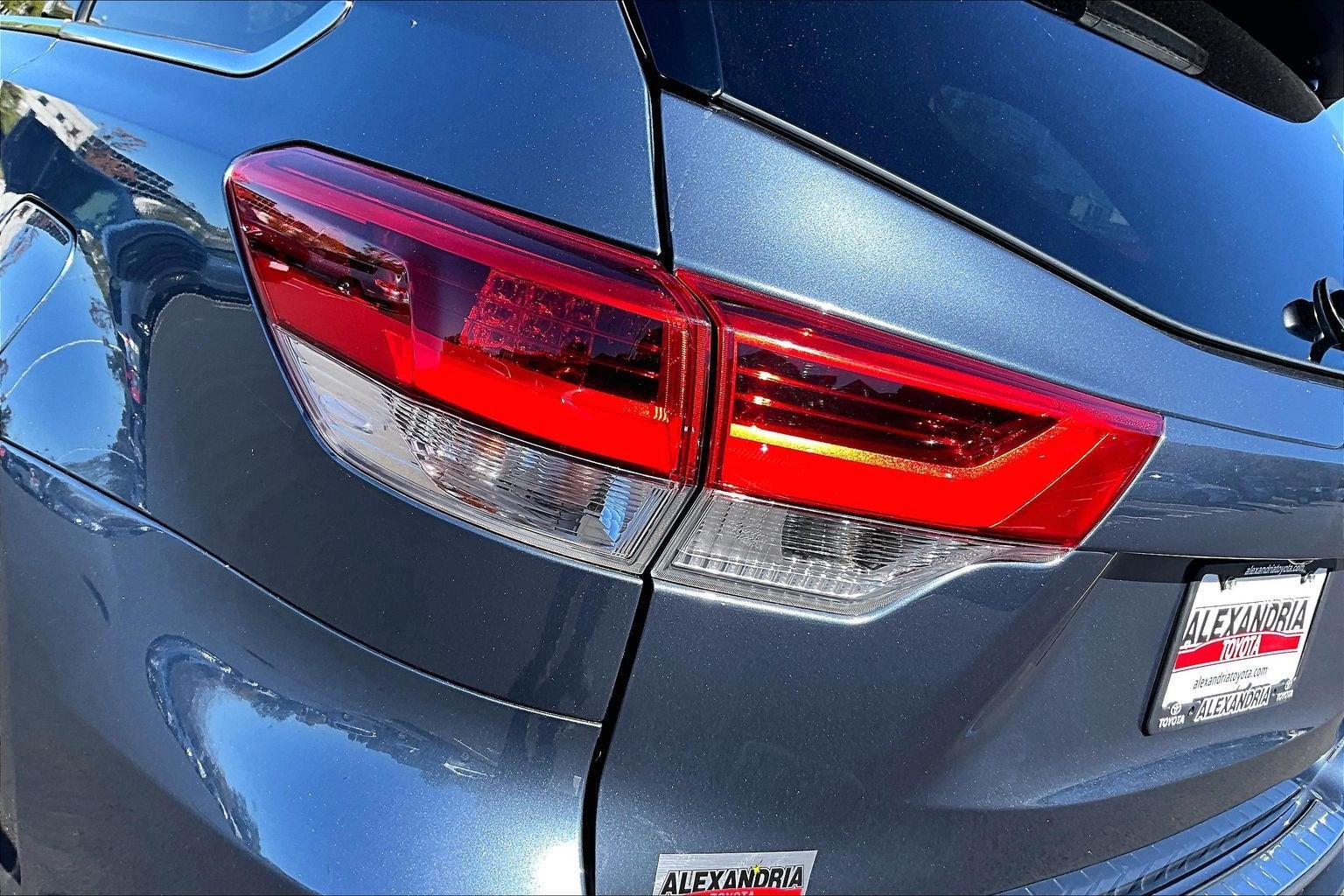 2018 Toyota Highlander Hybrid Limited Platinum