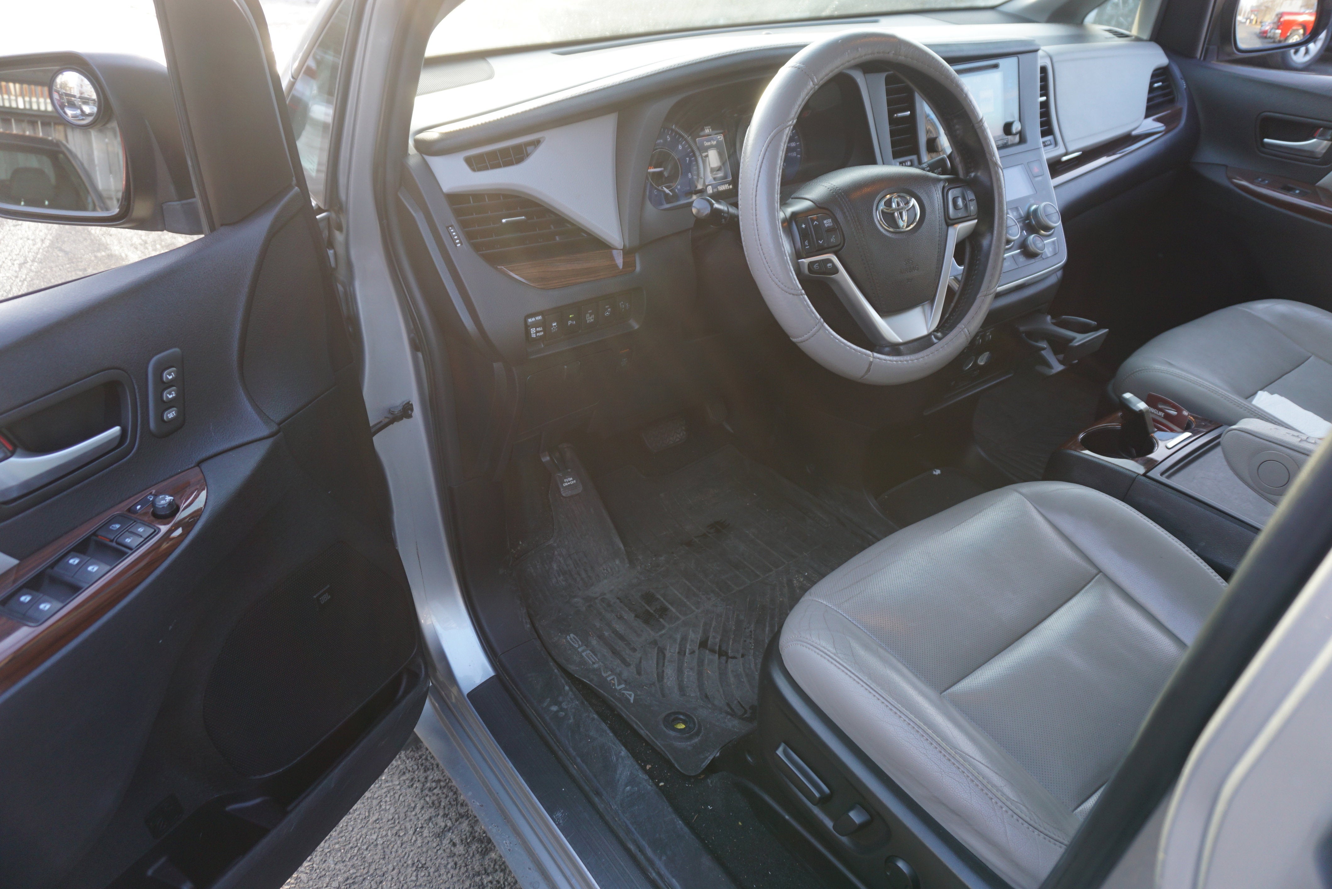 2015 Toyota Sienna Ltd Premium