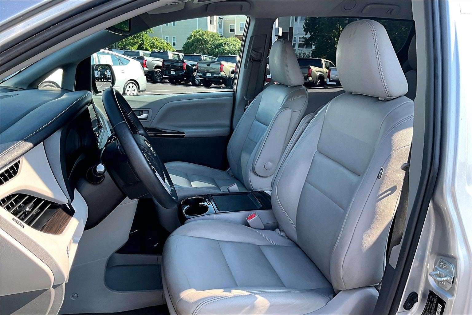 2018 Toyota Sienna XLE