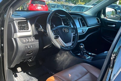 2019 Toyota Highlander Limited Platinum