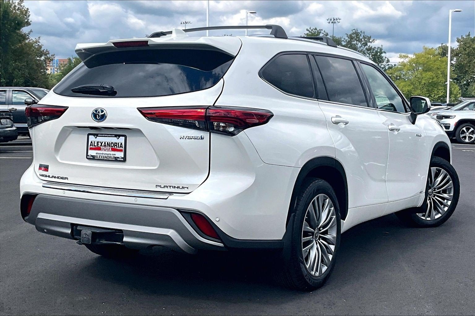 2021 Toyota Highlander Hybrid Platinum