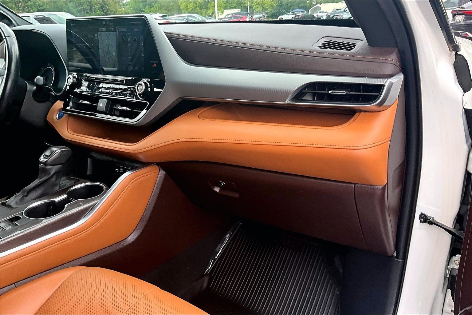 2021 Toyota Highlander Hybrid Platinum