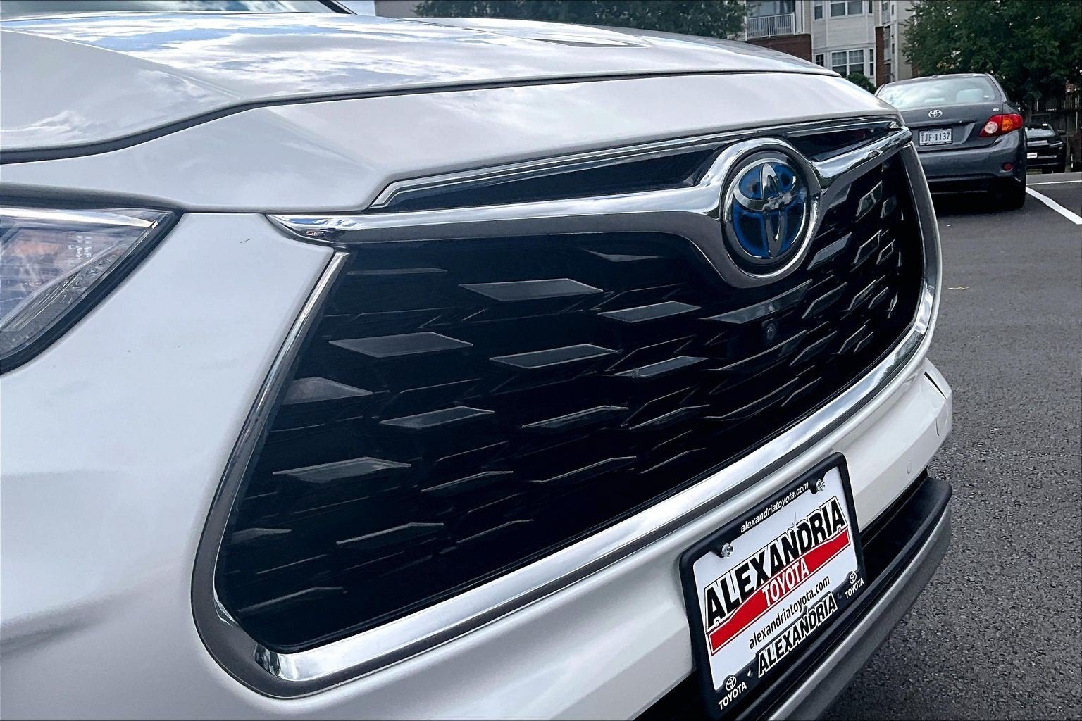 2021 Toyota Highlander Hybrid Platinum