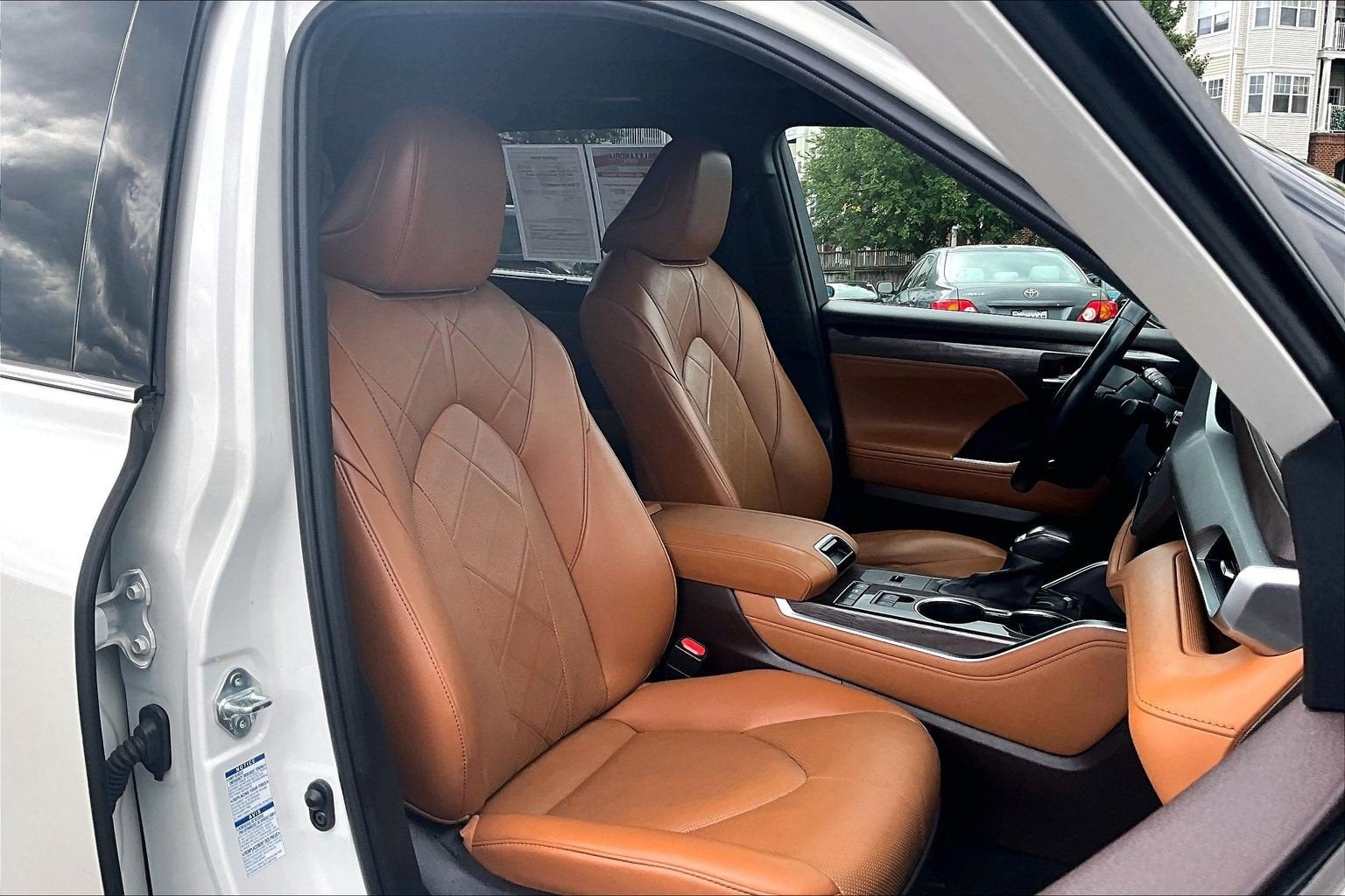 2021 Toyota Highlander Hybrid Platinum