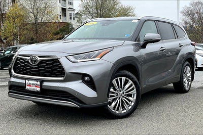 2026 Toyota Highlander Hybrid Platinum