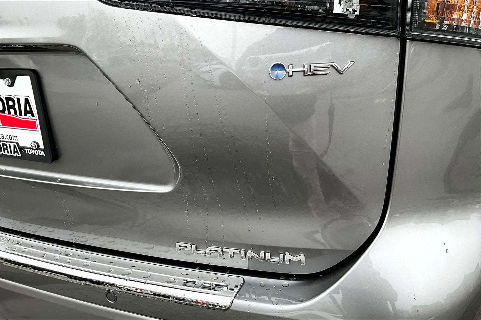 2026 Toyota Highlander Hybrid Platinum