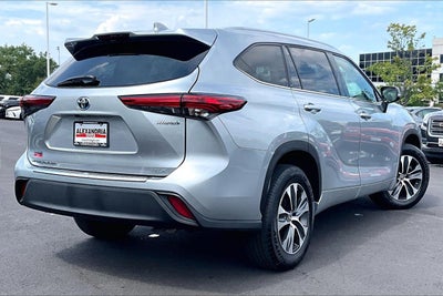 2022 Toyota Highlander Hybrid XLE