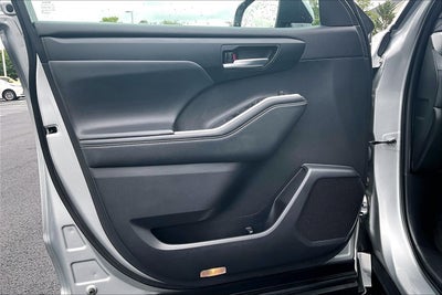 2022 Toyota Highlander Hybrid XLE