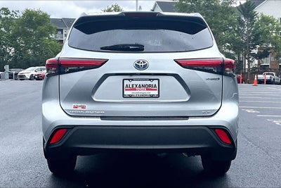 2022 Toyota Highlander Base