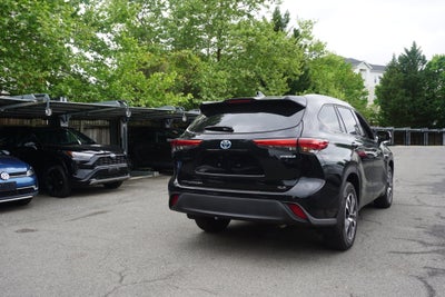 2022 Toyota Highlander Hybrid XLE