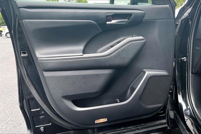 2022 Toyota Highlander Hybrid XLE