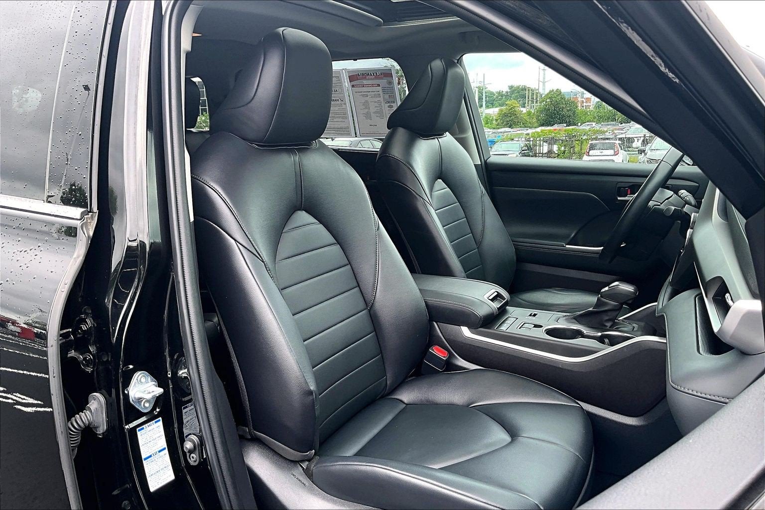 2022 Toyota Highlander Base