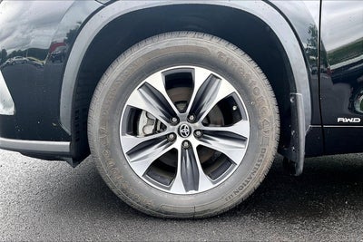 2022 Toyota Highlander Base