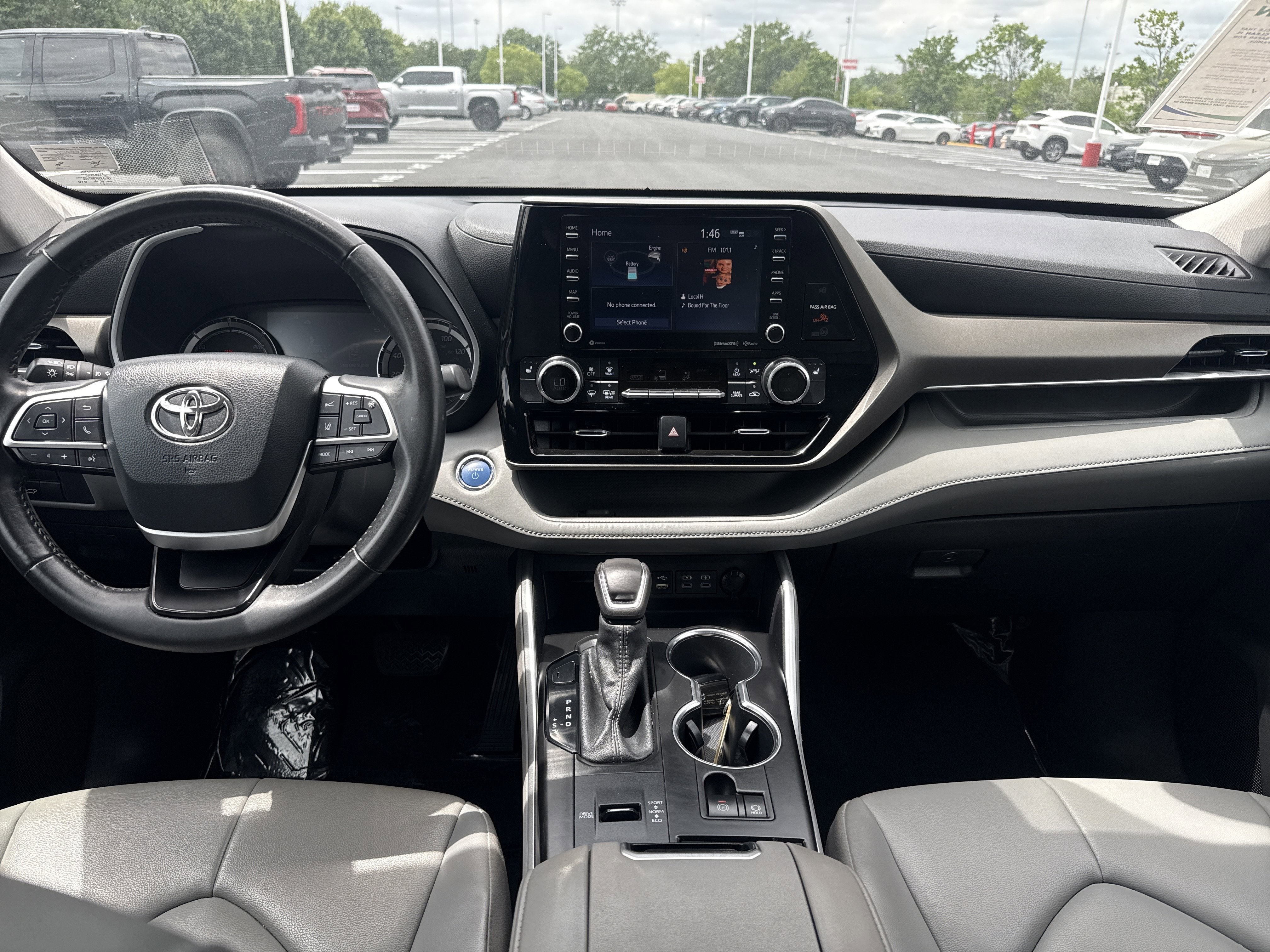 2022 Toyota Highlander Hybrid XLE