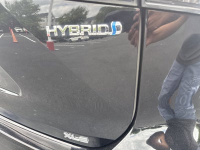 2022 Toyota Highlander Hybrid XLE