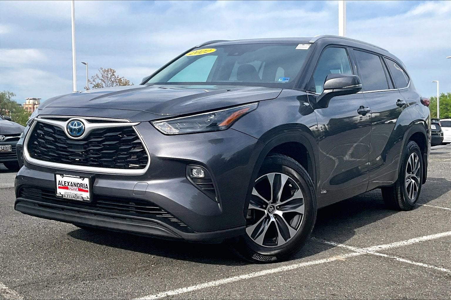 2022 Toyota Highlander Hybrid XLE