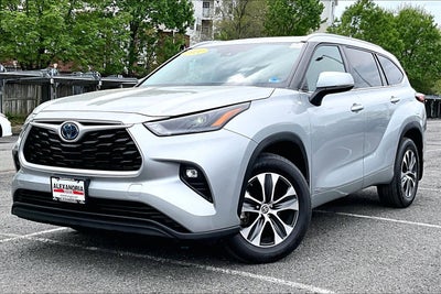 2022 Toyota Highlander Base