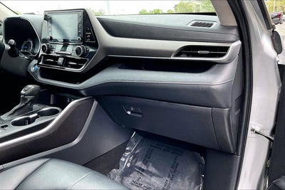 2022 Toyota Highlander Base