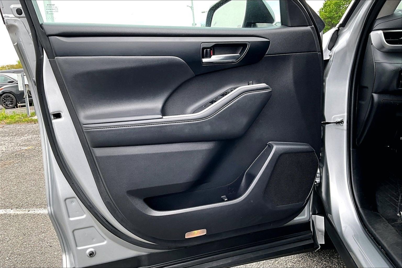 2022 Toyota Highlander Base