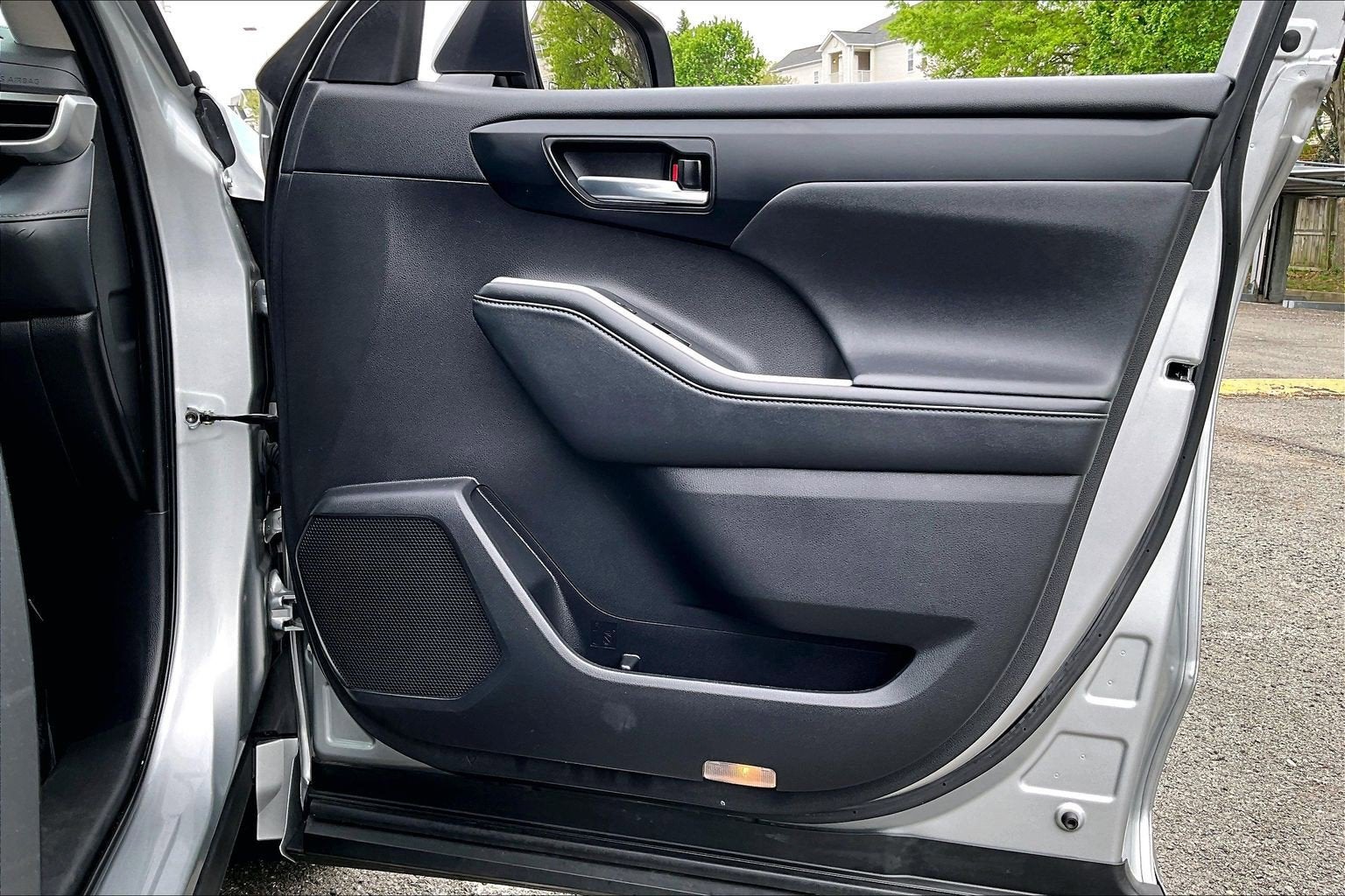 2022 Toyota Highlander Base