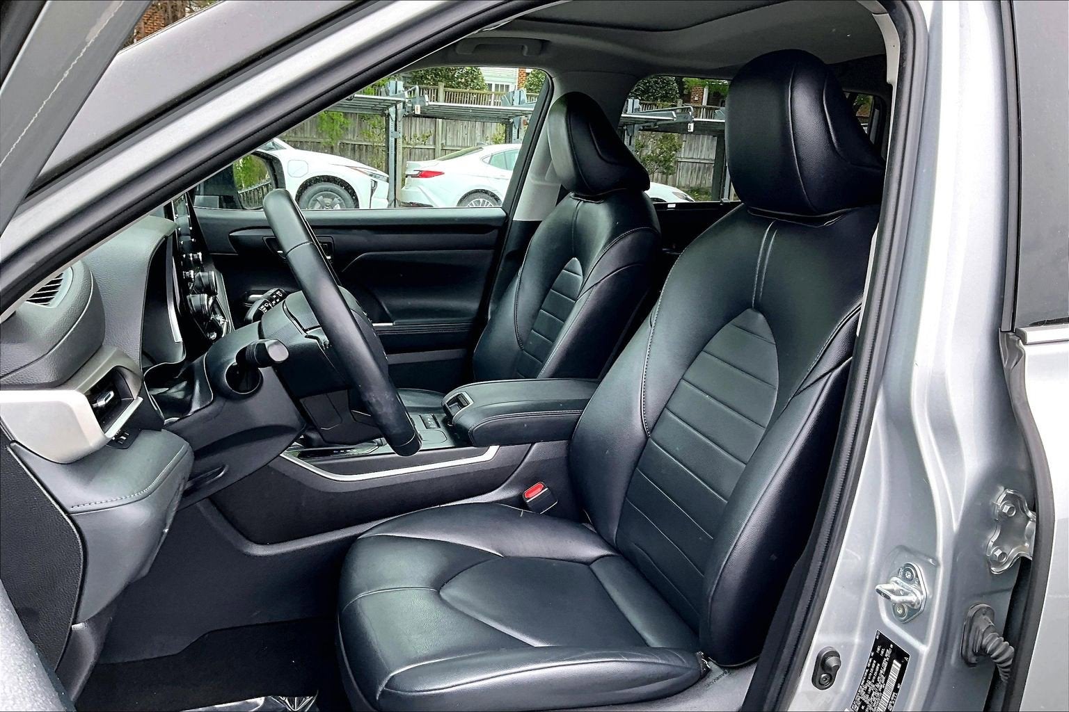 2022 Toyota Highlander Base