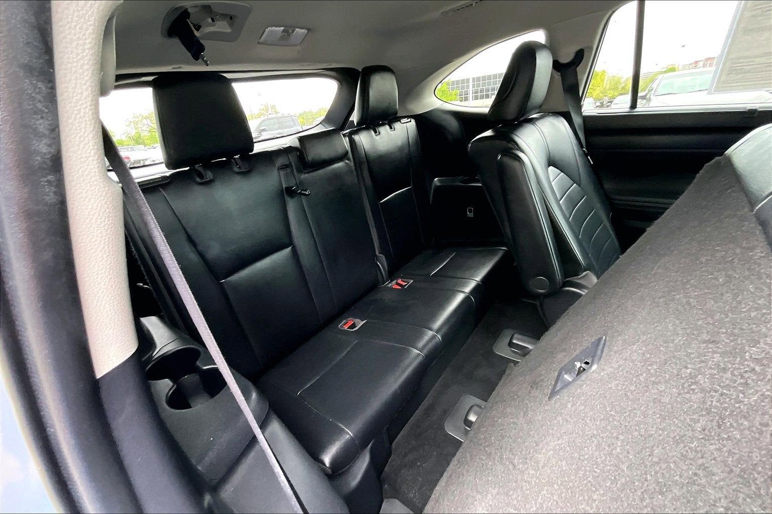 2022 Toyota Highlander Base