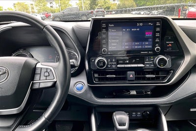 2022 Toyota Highlander Base