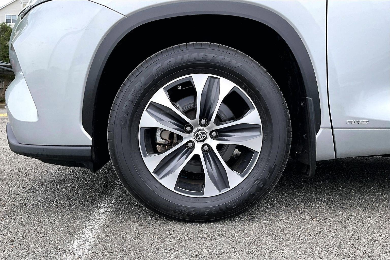 2022 Toyota Highlander Base