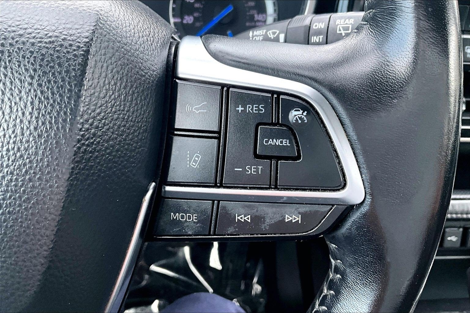 2020 Toyota Highlander Hybrid XLE