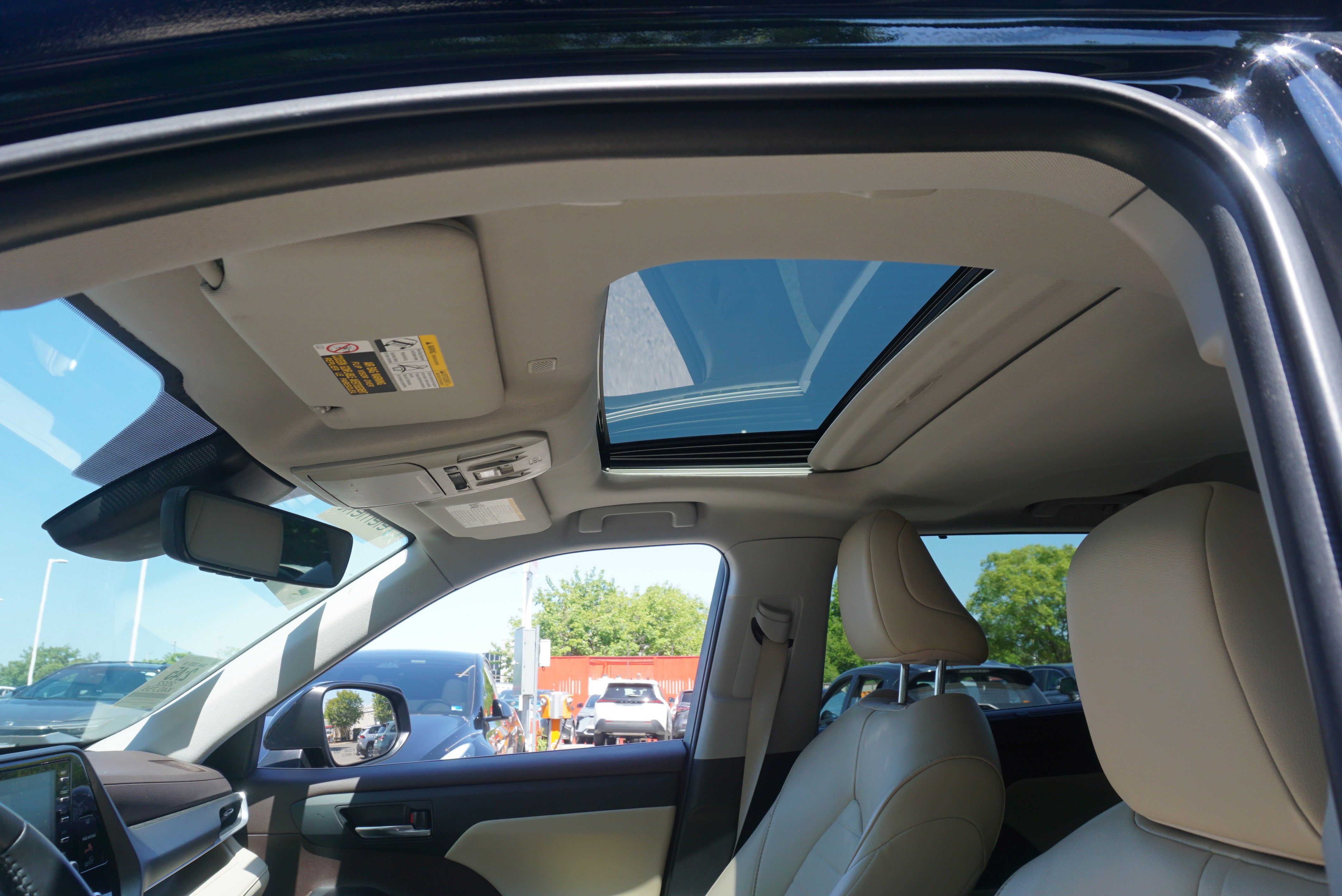 2022 Toyota Highlander Base