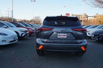 2021 Toyota Highlander Hybrid XLE