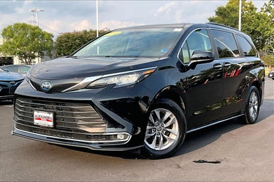 2022 Toyota Sienna XLE