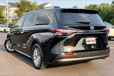 2022 Toyota Sienna XLE