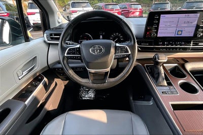 2022 Toyota Sienna XLE
